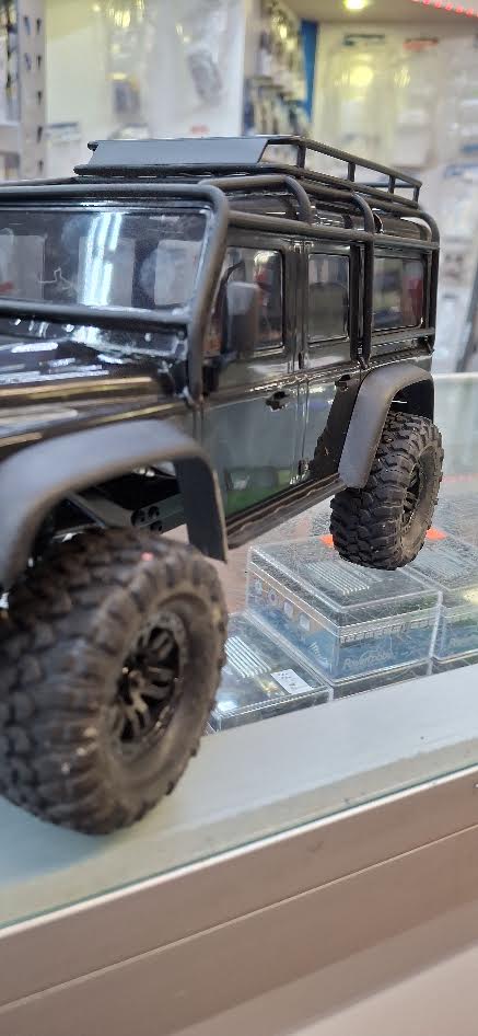 Used TRX4M Land Rover Defender (1 run on truck in store)