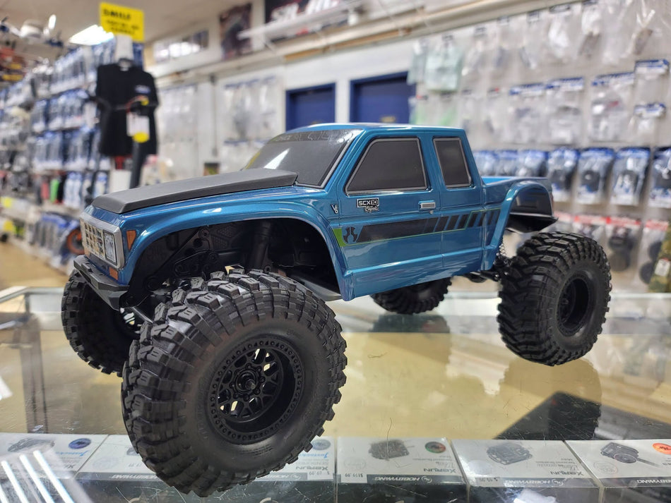 Like New Axial SCX103 Coyote