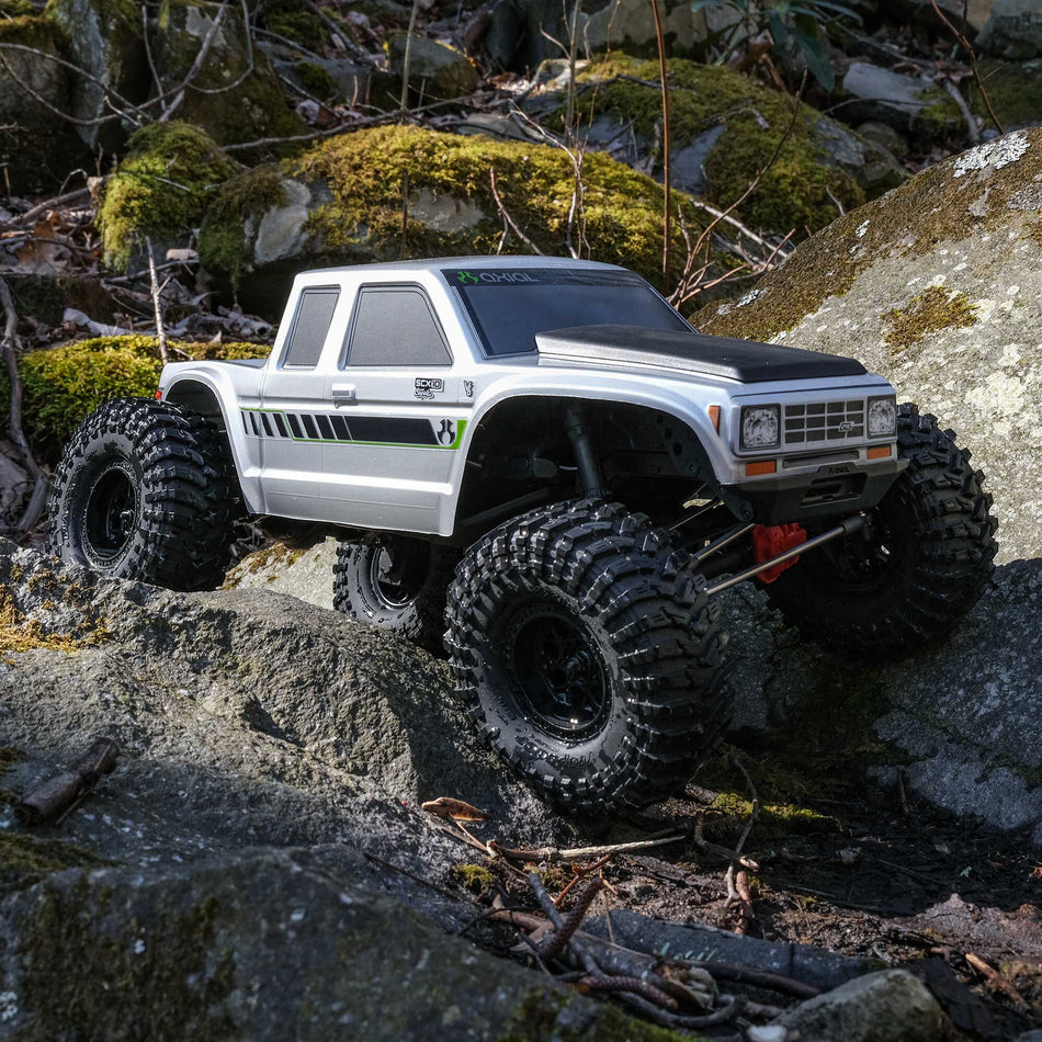Axial 1/10 SCX10 III Coyote 4X4 RTR Brushed Rock Crawler, Silver