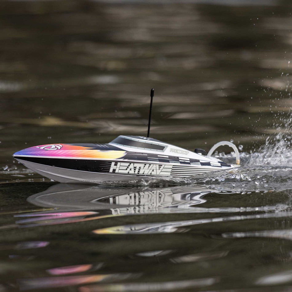 Pro Boat Recoil 2 18" Self-Righting Brushless Deep-V RTR, Heatwave