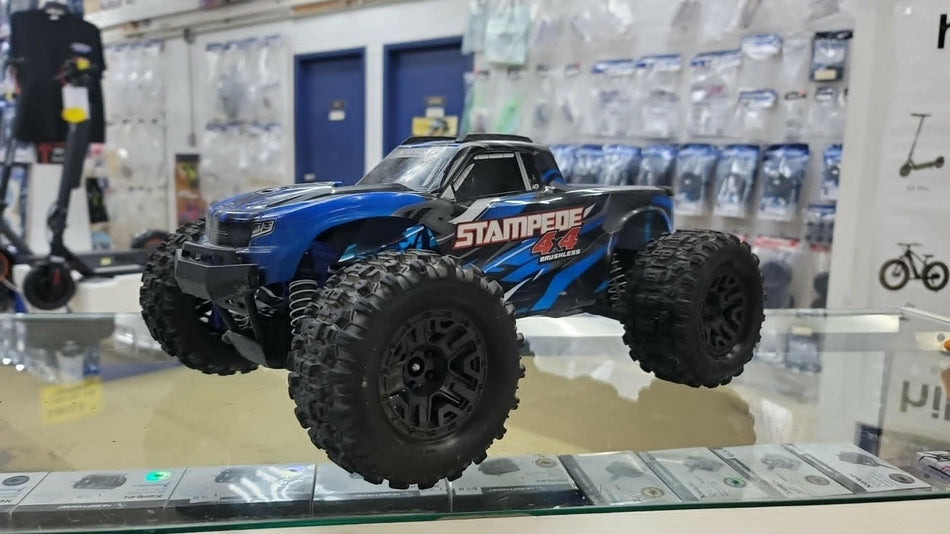 Used Traxxas Stampede 4x4 Bl-2s W/ 2s Lipo and Charger