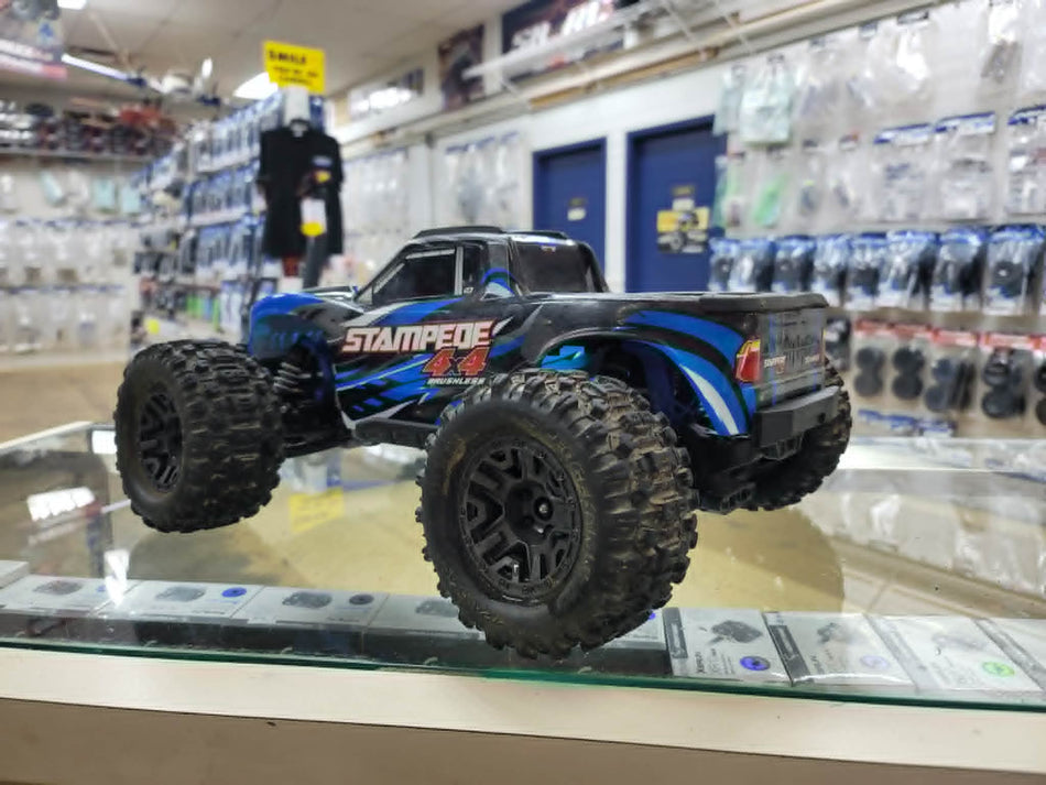 Used Traxxas Stampede 4x4 Bl-2s W/ 2s Lipo and Charger